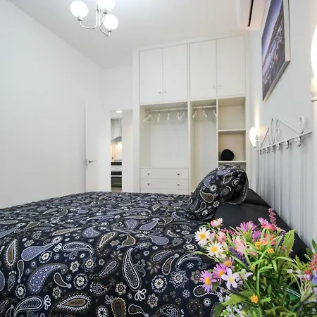 Palacios 6, Nuevo, Playa, Barrio Tranquilo, Todos Servicios, Pa