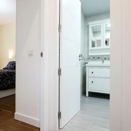 Palacios 6, Nuevo, Playa, Barrio Tranquilo, Todos Servicios, Pa Malaga