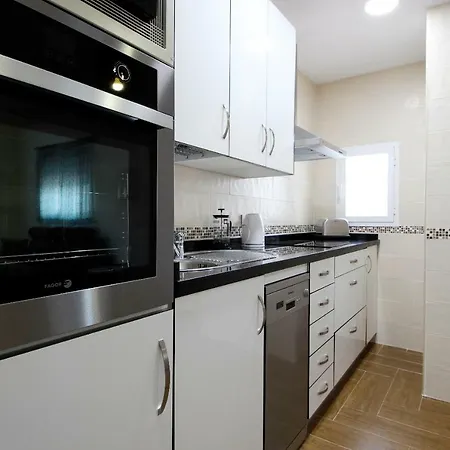 Apartment Palacios 6, Nuevo, Playa, Barrio Tranquilo, Todos Servicios, Pa