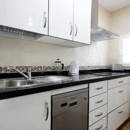 Palacios 6, Nuevo, Playa, Barrio Tranquilo, Todos Servicios, Pa דירה *