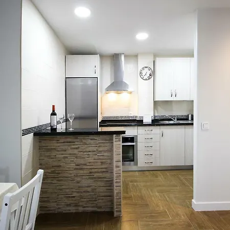 Palacios 6, Nuevo, Playa, Barrio Tranquilo, Todos Servicios, Pa Appartement